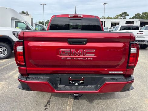 New 2025 GMC Canyon Elevation w/ Convenience Package image 3