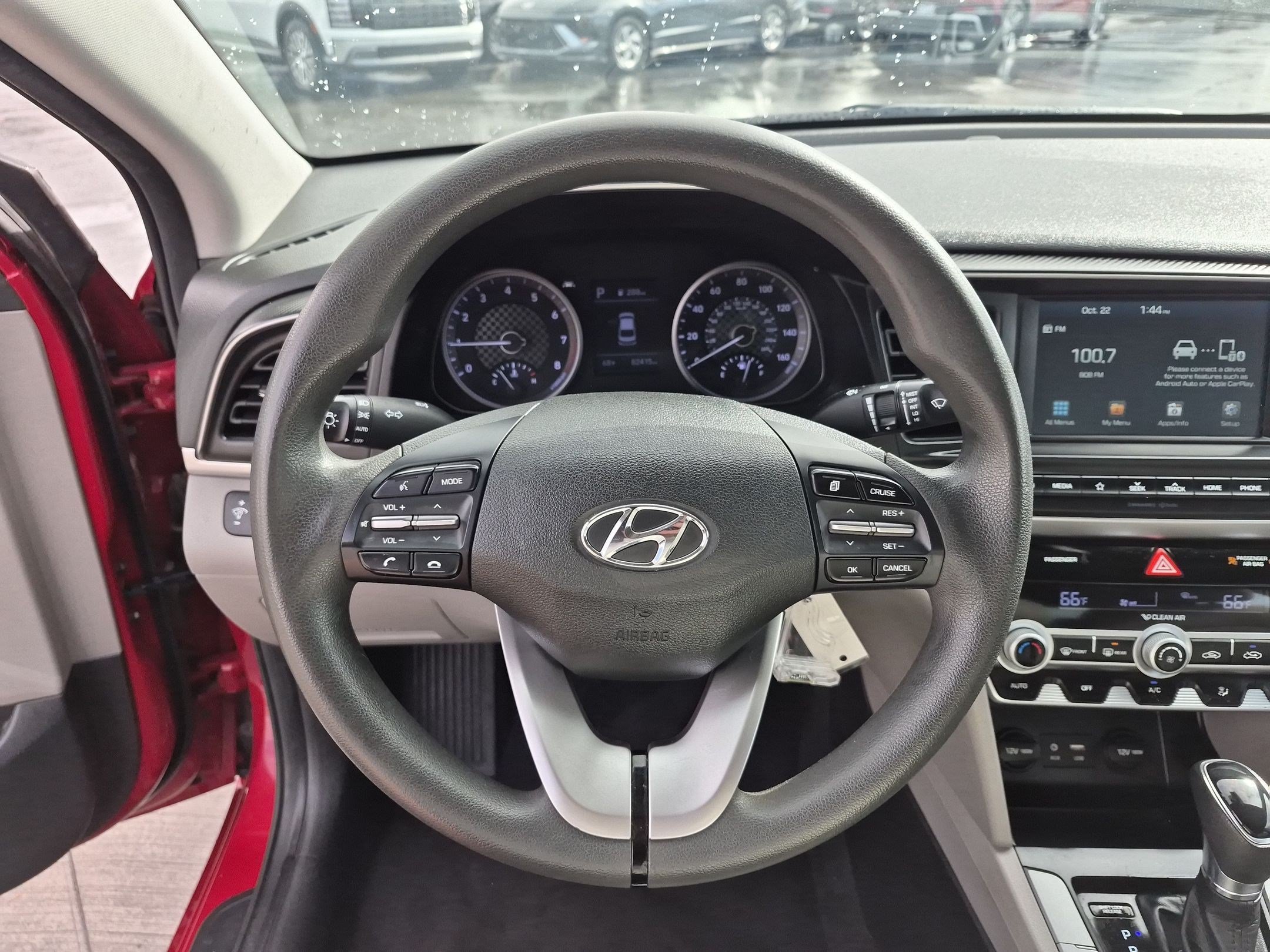 Used 2020 Hyundai Elantra SEL FWD image 17