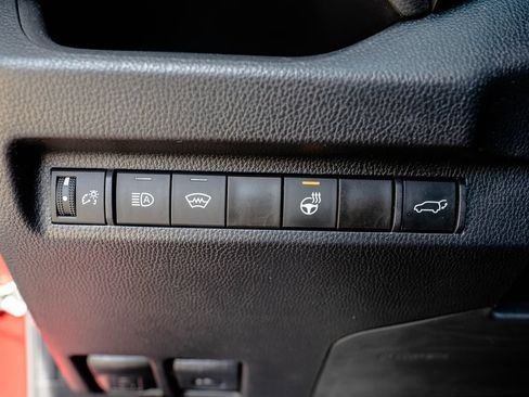 Used 2023 Toyota RAV4 XLE Premium AWD/4WD image 24