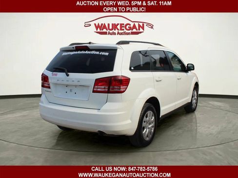 Used 2016 Dodge Journey SE w/ Flexible Seating Group FWD image 4
