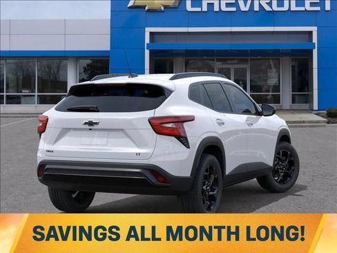 New 2026 Chevrolet Trax LT w/ Driver Confidence Package FWD image 4