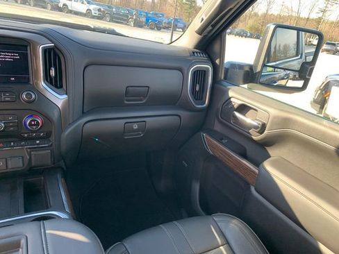 Used 2022 Chevrolet Silverado 3500 High Country w/ Safety Package II image 19