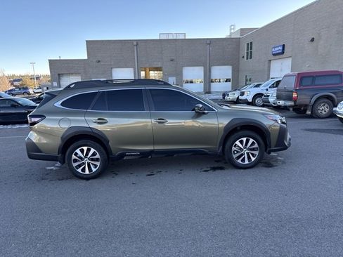 Certified 2025 Subaru Outback Premium image 2