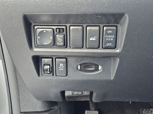 Used 2017 INFINITI QX70 AWD image 33