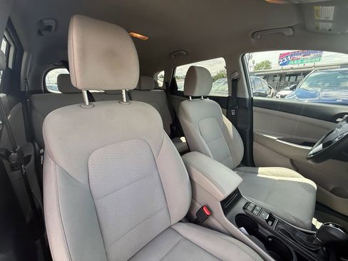Used 2019 Hyundai Tucson Value AWD/4WD image 24