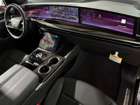 New 2025 Cadillac Escalade ESV Luxury image 53