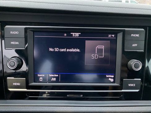 Used 2024 Volkswagen Jetta SE FWD image 16
