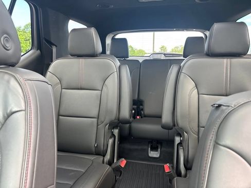 Used 2023 Chevrolet Traverse RS AWD/4WD image 31