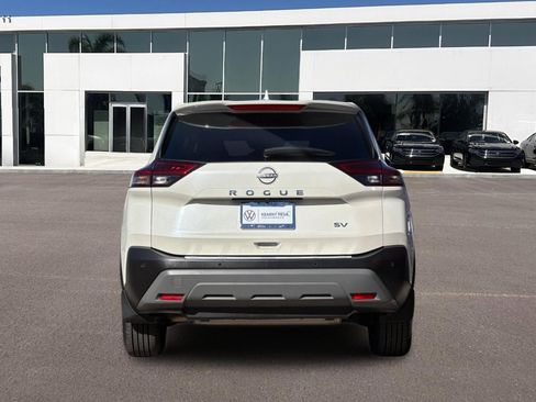 Used 2023 Nissan Rogue SV FWD image 4