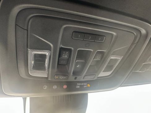 Used 2024 GMC Sierra 1500 AT4 w/ Technology Package image 41