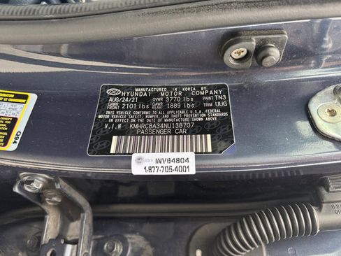 Used 2022 Hyundai Venue Limited image 21