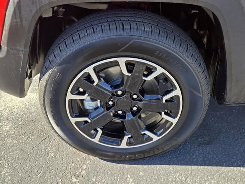 Used 2023 Jeep Renegade Latitude image 9