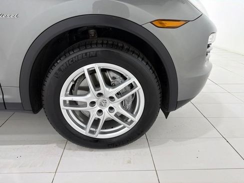 Used 2014 Porsche Cayenne Diesel AWD/4WD image 46