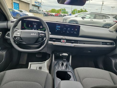 Used 2025 Kia K4 FWD image 12