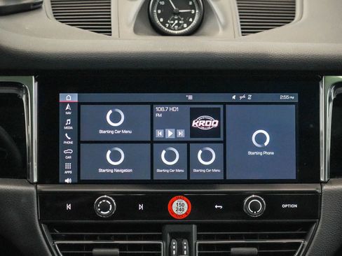Certified 2026 Porsche Macan AWD/4WD image 15