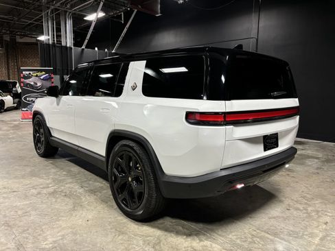 Used 2024 Rivian R1S Adventure AWD/4WD image 8