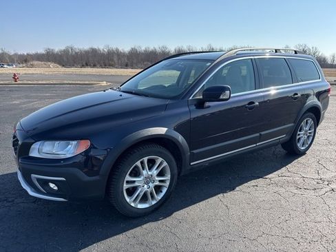 Used 2016 Volvo XC70 T5 Premier w/ Protection Package image 1