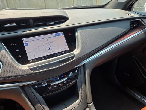 Used 2024 Cadillac XT5 Premium Luxury w/ Technology Package AWD/4WD image 24