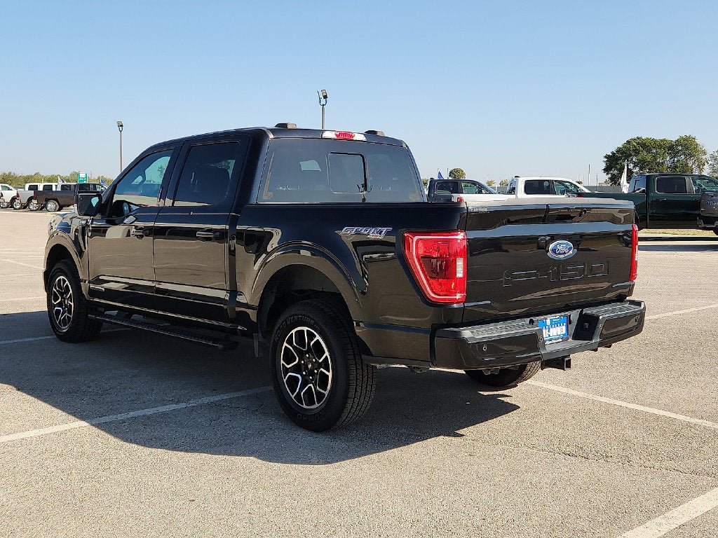 Used 2022 Ford F150 XLT w/ Equipment Group 302A High AWD/4WD image 3