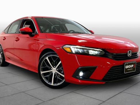 Used 2022 Honda Civic Touring image 2