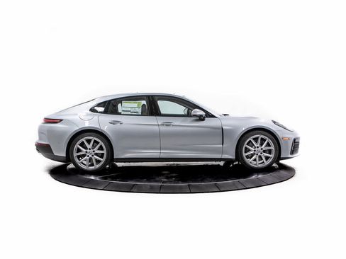 New 2026 Porsche Panamera 4 image 8