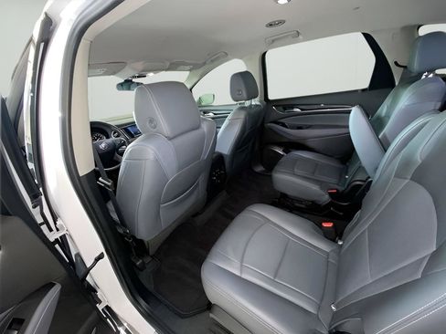 Used 2020 Buick Enclave Essence FWD image 33
