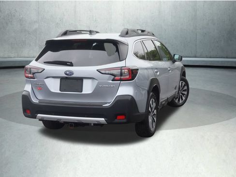 Used 2023 Subaru Outback Limited AWD/4WD image 11