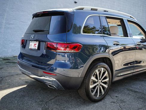 Used 2022 Mercedes-Benz GLB 250 w/ Premium Package Lite image 15