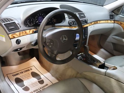 Used 2005 Mercedes-Benz E 320 CDI Sedan image 34