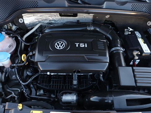 Used 2015 Volkswagen Beetle 1.8T FWD image 7