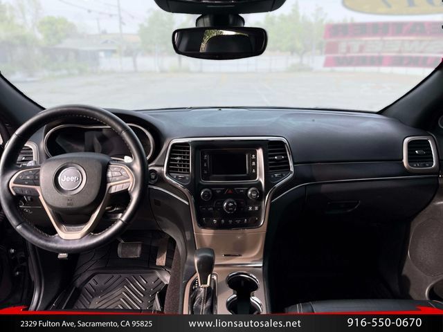 Used 2017 Jeep Grand Cherokee Limited RWD image 15