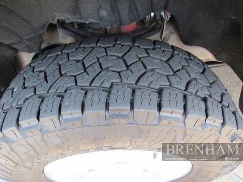 Used 2025 Chevrolet Silverado 2500 LT AWD/4WD image 11
