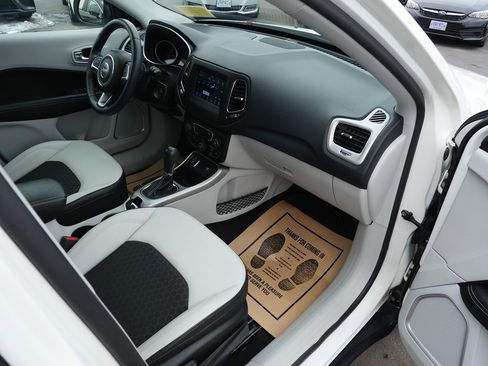 Used 2018 Jeep Compass Latitude w/ Popular Equipment Group image 28