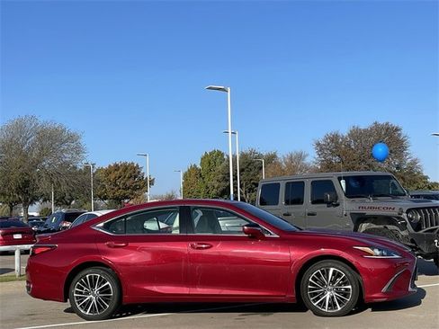 Used 2022 Lexus ES 250 w/ Premium Package image 3