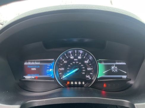 Used 2018 Ford Explorer XLT w/ Equipment Group 202A image 32