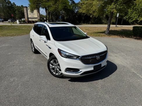 Used 2018 Buick Enclave Avenir w/ Avenir Technology Package image 39