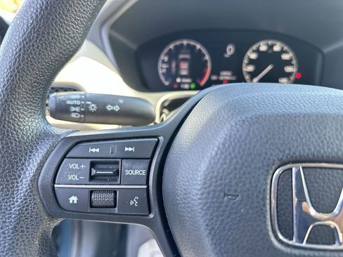 Used 2024 Honda HR-V LX image 29