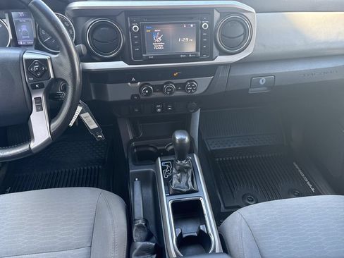 Used 2019 Toyota Tacoma SR5 RWD image 19