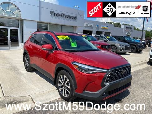 Used 2024 Toyota Corolla Cross XLE AWD/4WD image 1