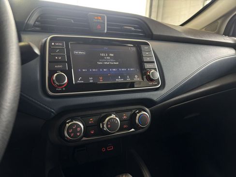 Used 2025 Nissan Versa SV FWD image 20