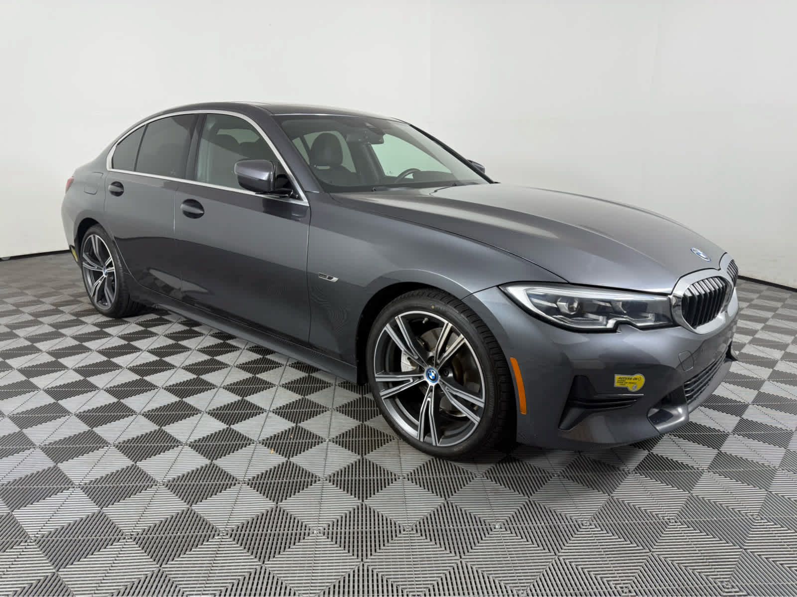 Used 2022 BMW 330e w/ Driving Assistance Package RWD image 1