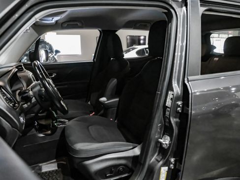 Used 2017 Jeep Renegade Altitude AWD/4WD image 29