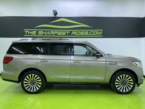 Used 2018 Lincoln Navigator Reserve w/ Technology Package image 11