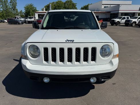 Used 2015 Jeep Patriot High Altitude AWD/4WD image 8