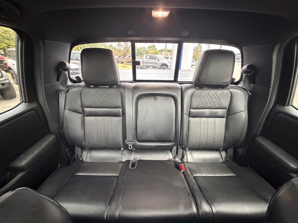 Used 2022 Nissan Frontier PRO-4X w/ Pro-4X Premium Package AWD/4WD image 15