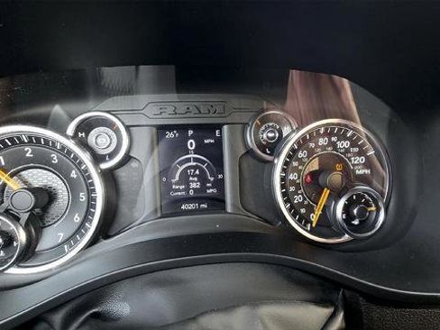 Used 2022 RAM 1500 Big Horn AWD/4WD image 12