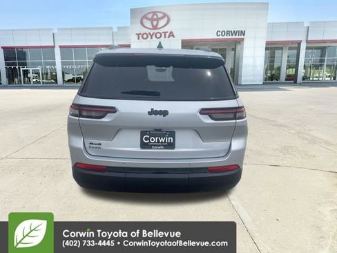Used 2024 Jeep Grand Cherokee L Altitude AWD/4WD image 4