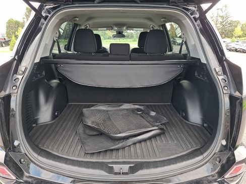 Used 2017 Toyota RAV4 LE w/ All Weather Liner Package AWD/4WD image 28