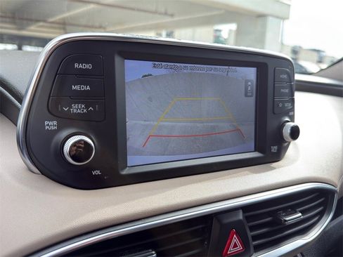 Used 2019 Hyundai Santa Fe Limited image 17