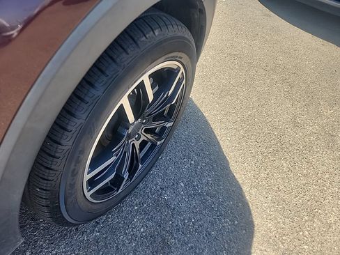 Used 2020 Kia Telluride LX FWD image 16